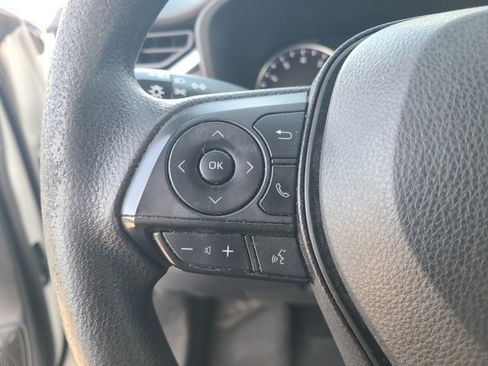 Used 2022 Toyota RAV4 LE image 20