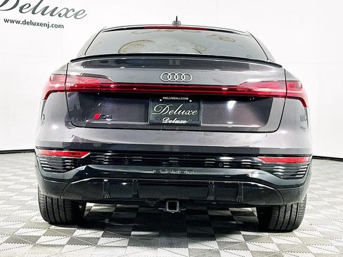 Used 2024 Audi Q8 e-tron Prestige w/ Prestige Package image 5