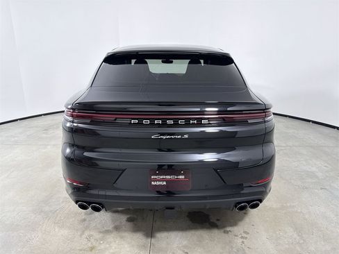 New 2026 Porsche Cayenne S image 6