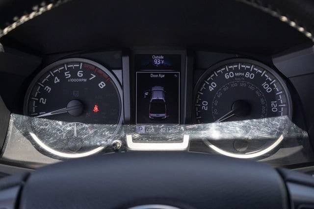 Used 2020 Toyota Tacoma TRD Off-Road AWD/4WD image 18