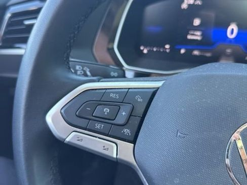 Used 2024 Volkswagen Jetta SE w/ Panoramic Sunroof Package FWD image 18