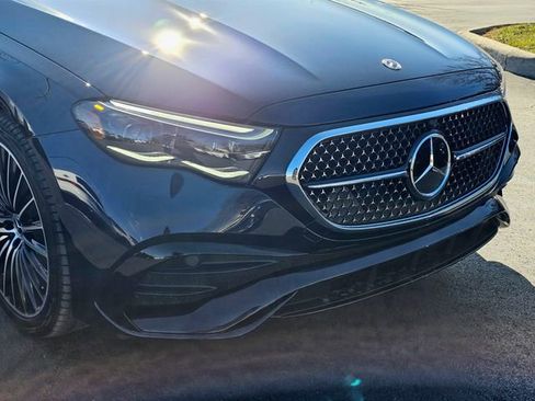 New 2026 Mercedes-Benz E 350 4MATIC Sedan image 3