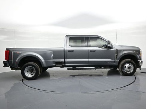 Used 2025 Ford F350 XLT image 5