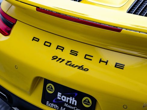 Used 2018 Porsche 911 Turbo S image 36