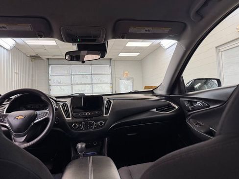 Used 2022 Chevrolet Malibu LT FWD image 22