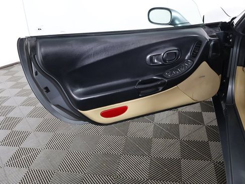 Used 2003 Chevrolet Corvette Convertible w/ Preferred Equipment Group1 image 21