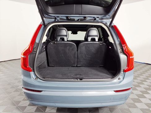 Used 2023 Volvo XC90 B5 Core image 8