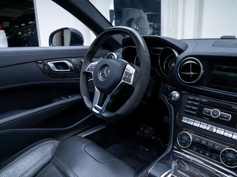Used 2014 Mercedes-Benz SL 63 AMG image 13
