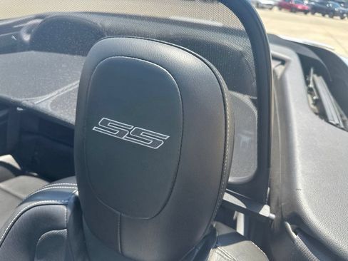 Used 2012 Chevrolet Camaro SS RWD image 3