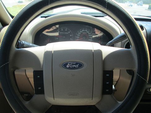Used 2007 Ford F150 XLT AWD/4WD image 13