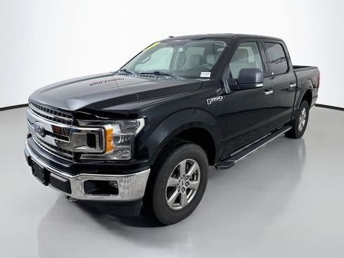 Used 2018 Ford F150 XLT w/ Equipment Group 302A Luxury AWD/4WD image 3