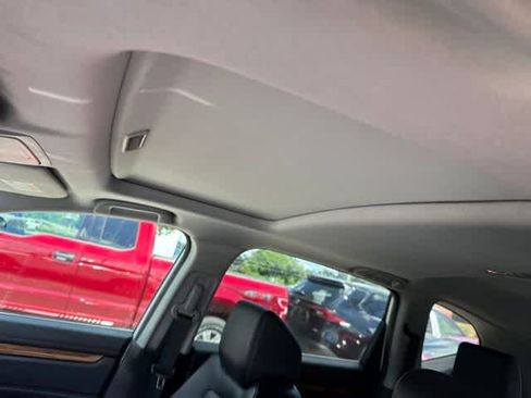 Used 2018 Honda CR-V Touring image 9