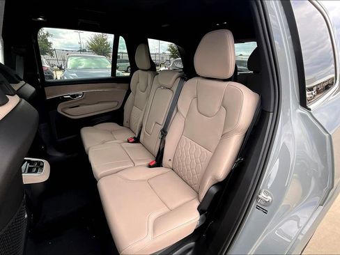 New 2026 Volvo XC90 B6 Plus w/ Protection Package Premier image 19