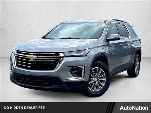 Used 2023 Chevrolet Traverse LT FWD image 1