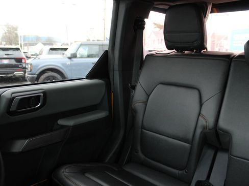 Used 2021 Ford Bronco Badlands image 12