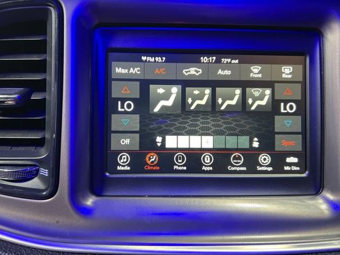 Used 2022 Dodge Challenger SXT image 27