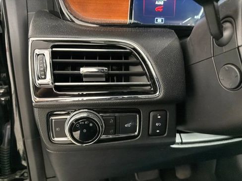 Used 2018 Lincoln Navigator L Reserve w/ Technology Package AWD/4WD image 19