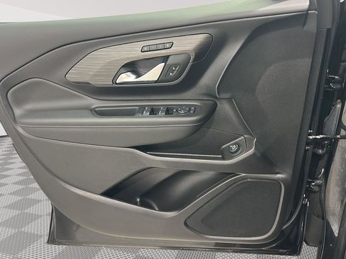 Used 2024 GMC Terrain SLT w/ LPO, Floor Liner Package image 16