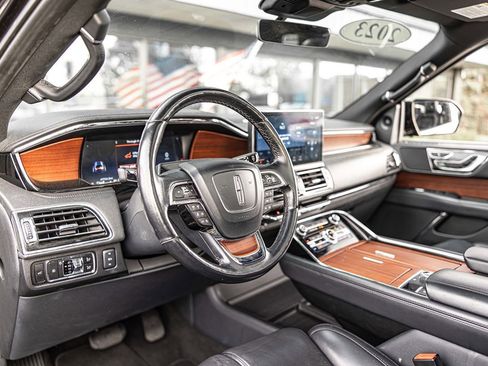 Used 2023 Lincoln Navigator Reserve AWD/4WD image 20