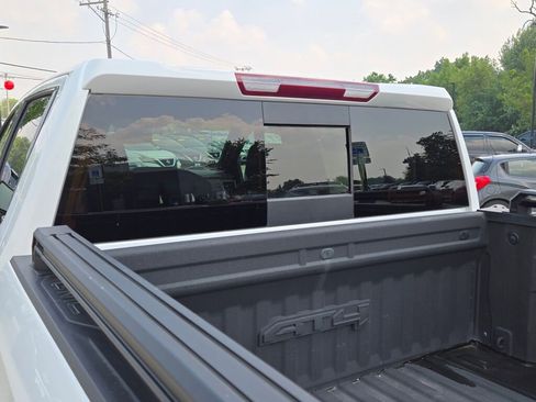 Used 2023 GMC Sierra 1500 AT4 w/ AT4 Premium Package image 18