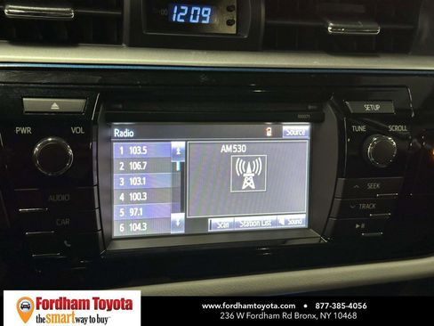 Used 2016 Toyota Corolla LE image 18