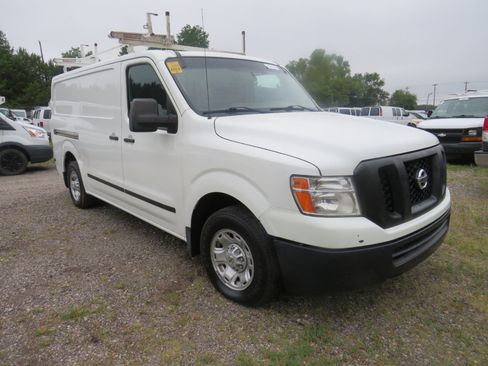 Used 2020 Nissan NV 2500 SV w/ Navigation Package image 3