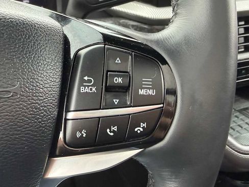 Used 2025 Ford Explorer Platinum w/ LUX Leather Package image 17