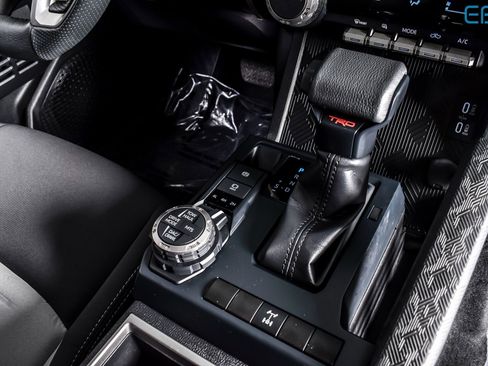 Used 2025 Toyota Tacoma TRD Off-Road image 26