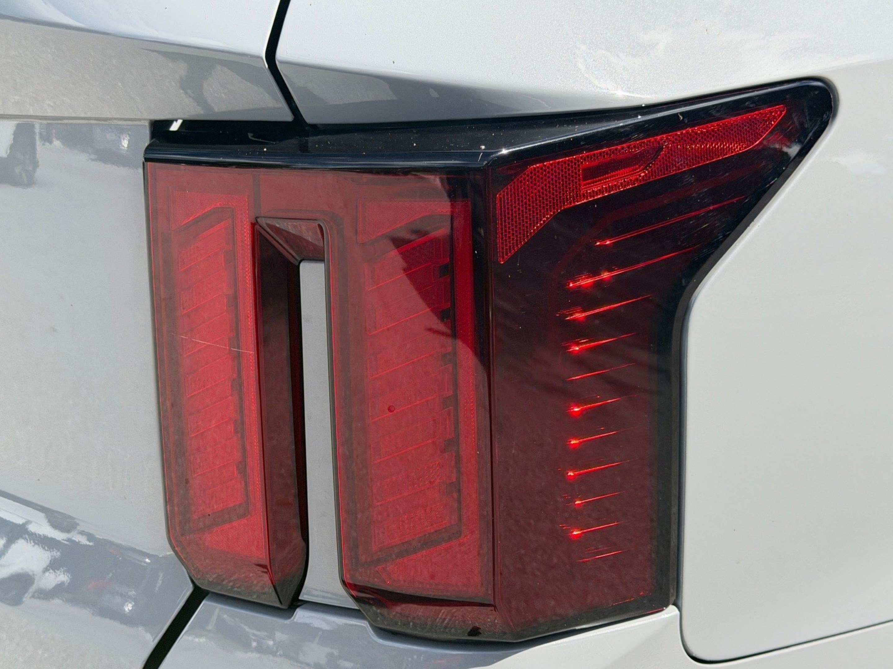 Certified 2025 Kia Sorento S w/ Panoramic Sunroof Package FWD image 46