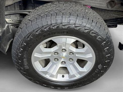 Used 2018 Chevrolet Silverado 1500 LT w/ All Star Edition AWD/4WD image 9