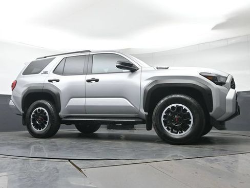 Certified 2026 Toyota 4Runner TRD Off-Road Premium AWD/4WD image 34