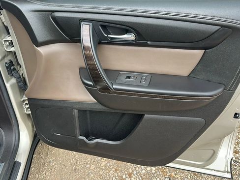 Used 2014 GMC Acadia SLT image 20