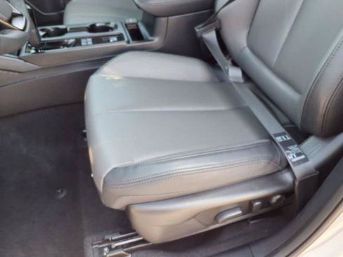 Used 2026 Subaru Outback Premium AWD/4WD image 25
