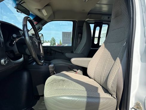 Certified 2021 GMC Savana 2500 w/ Driver Convenience Package RWD image 14