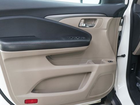 Used 2018 Honda Pilot EX-L image 19