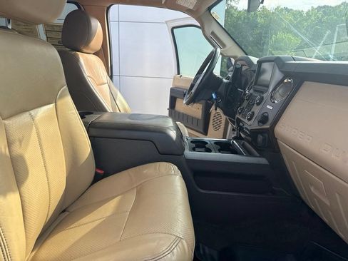 Used 2016 Ford F350 Lariat w/ Lariat Ultimate Package AWD/4WD image 34