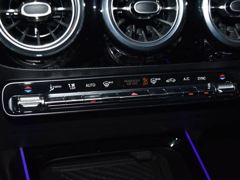 Certified 2025 Mercedes-Benz GLA 250 4MATIC image 13