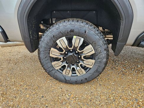 New 2026 GMC Sierra 3500 Denali w/ Denali Reserve Package image 30