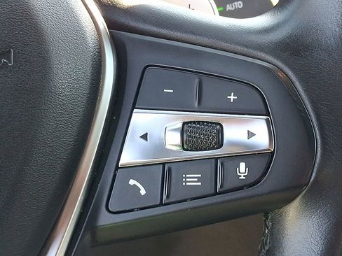 Used 2021 BMW 330i xDrive Sedan w/ Convenience Package image 22