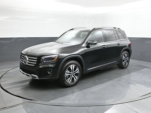 New 2025 Mercedes-Benz GLB 250 image 1