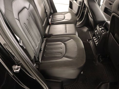 Used 2020 Land Rover Defender 110 SE AWD/4WD image 14