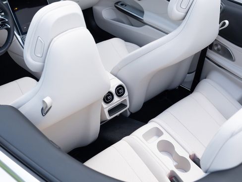 Used 2025 Mercedes-Benz CLE 450 4MATIC Cabriolet image 65