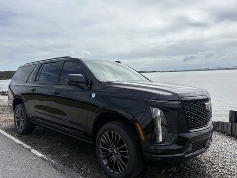 New 2025 Cadillac Escalade ESV Sport Platinum image 5