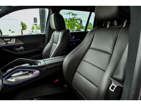 Used 2022 Mercedes-Benz GLS 450 4MATIC image 12