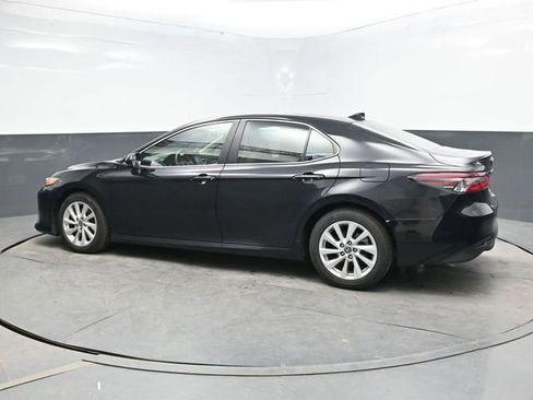 Used 2023 Toyota Camry LE FWD image 4
