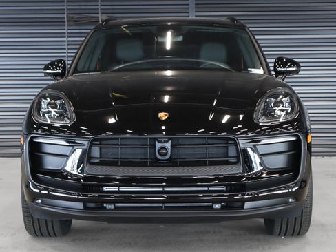 New 2026 Porsche Macan image 7