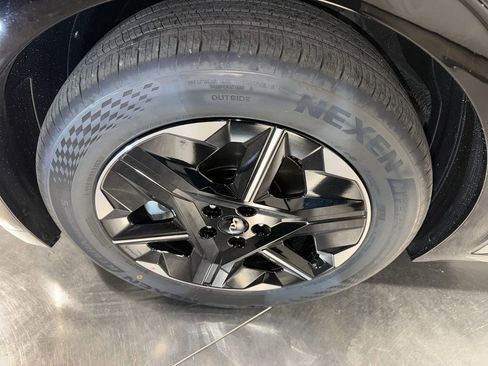 New 2025 Kia EV6 Wind image 10