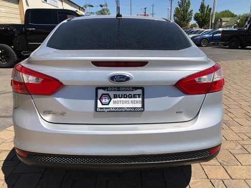 Used 2012 Ford Focus SE FWD image 3
