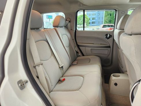 Used 2008 Chevrolet HHR LT w/ LT Preferred Equipment Group FWD image 14
