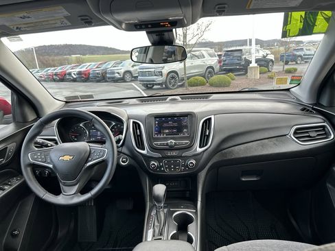 Used 2024 Chevrolet Equinox LT image 17